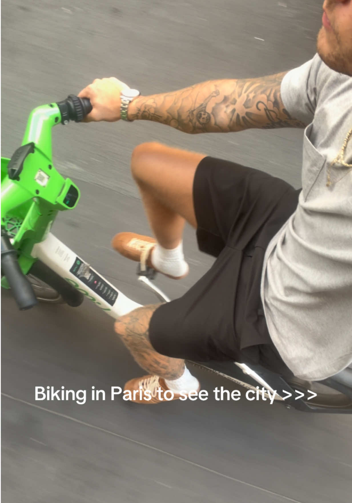 Biking through Paris